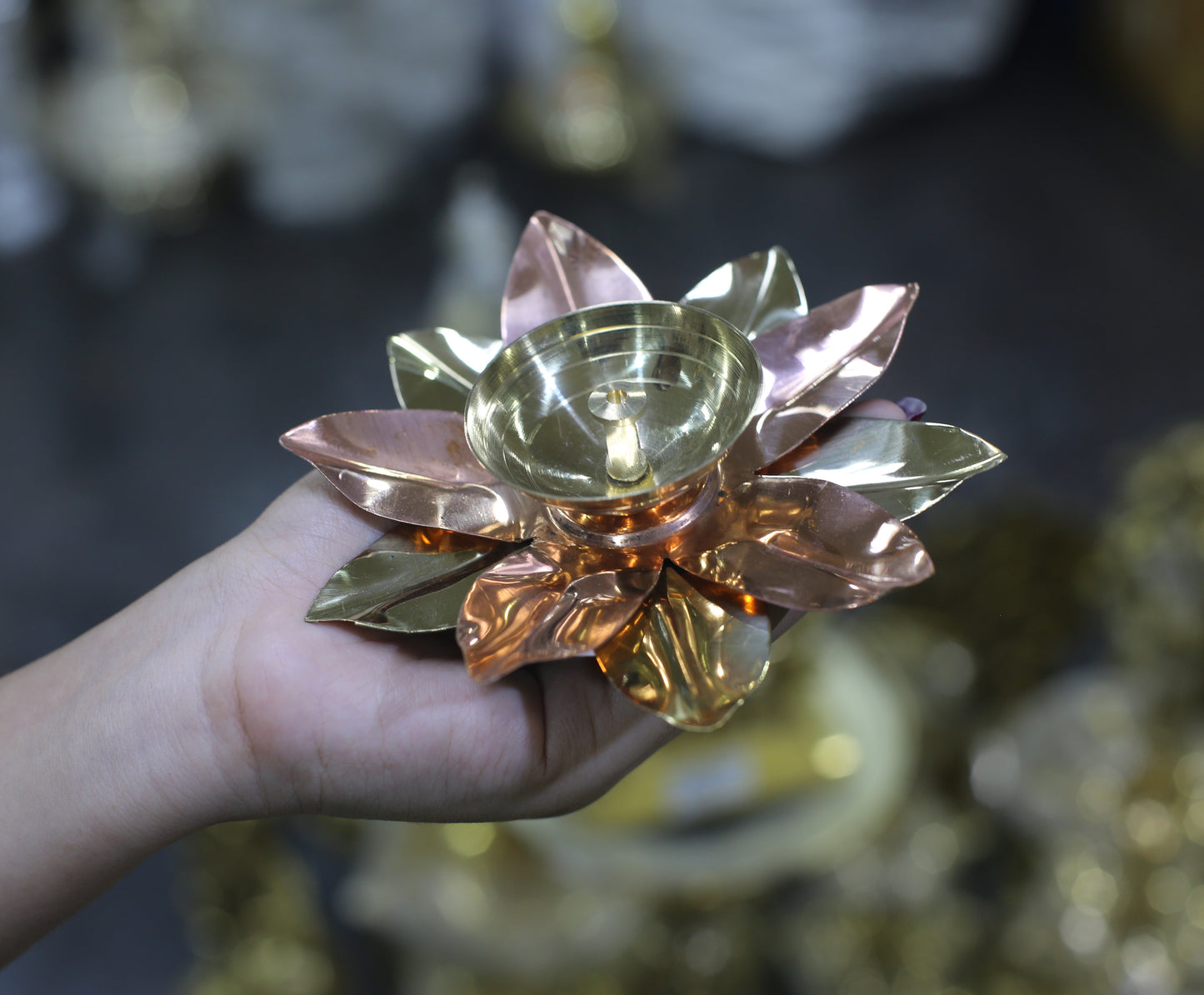 BRASS FLOWER SHAPE DEEPA